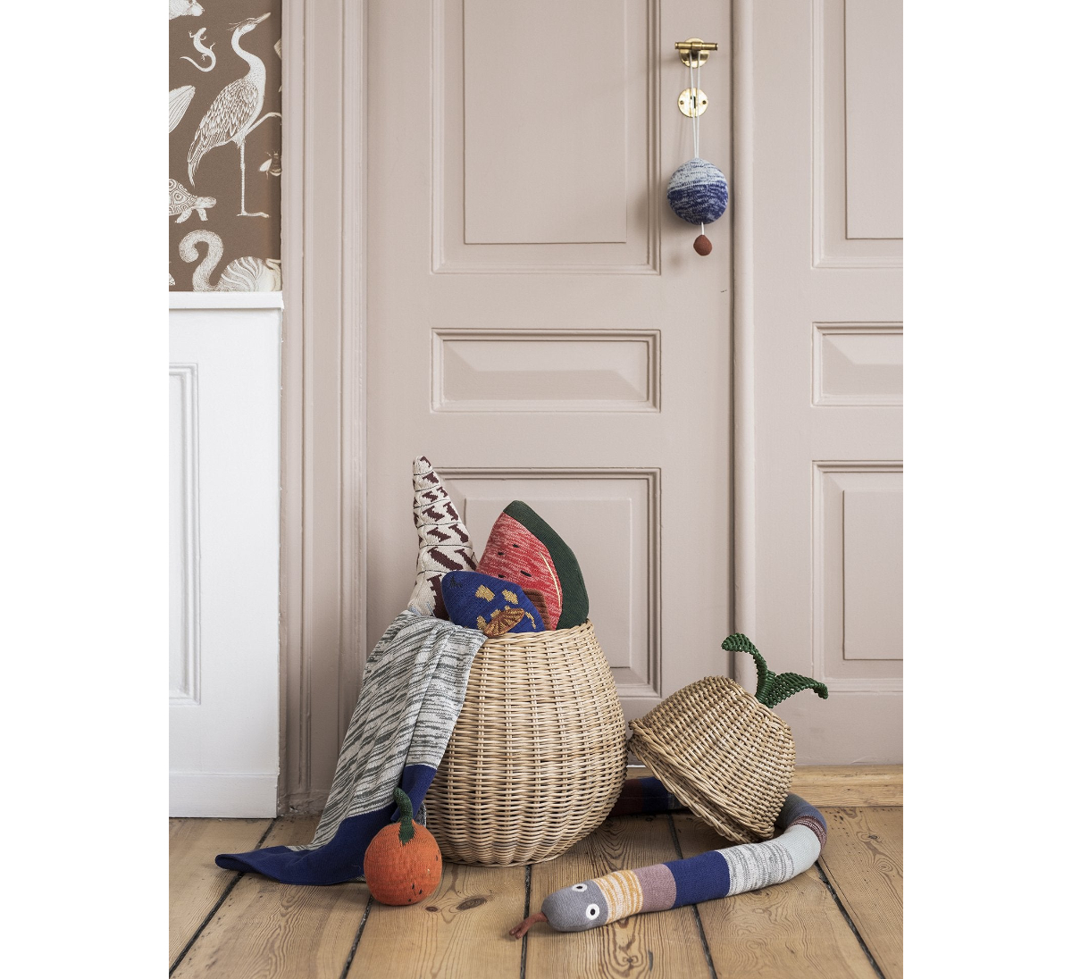 Корзина PEAR Natural Ferm Living, стоимость 15 600 руб.  Фотография 2